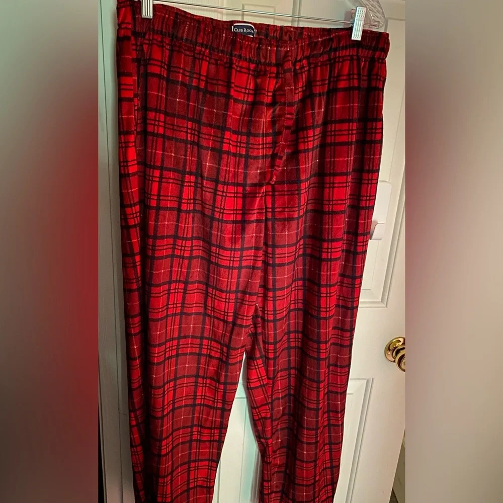 Unisex Club Room Red Pajama Pants XL EUC